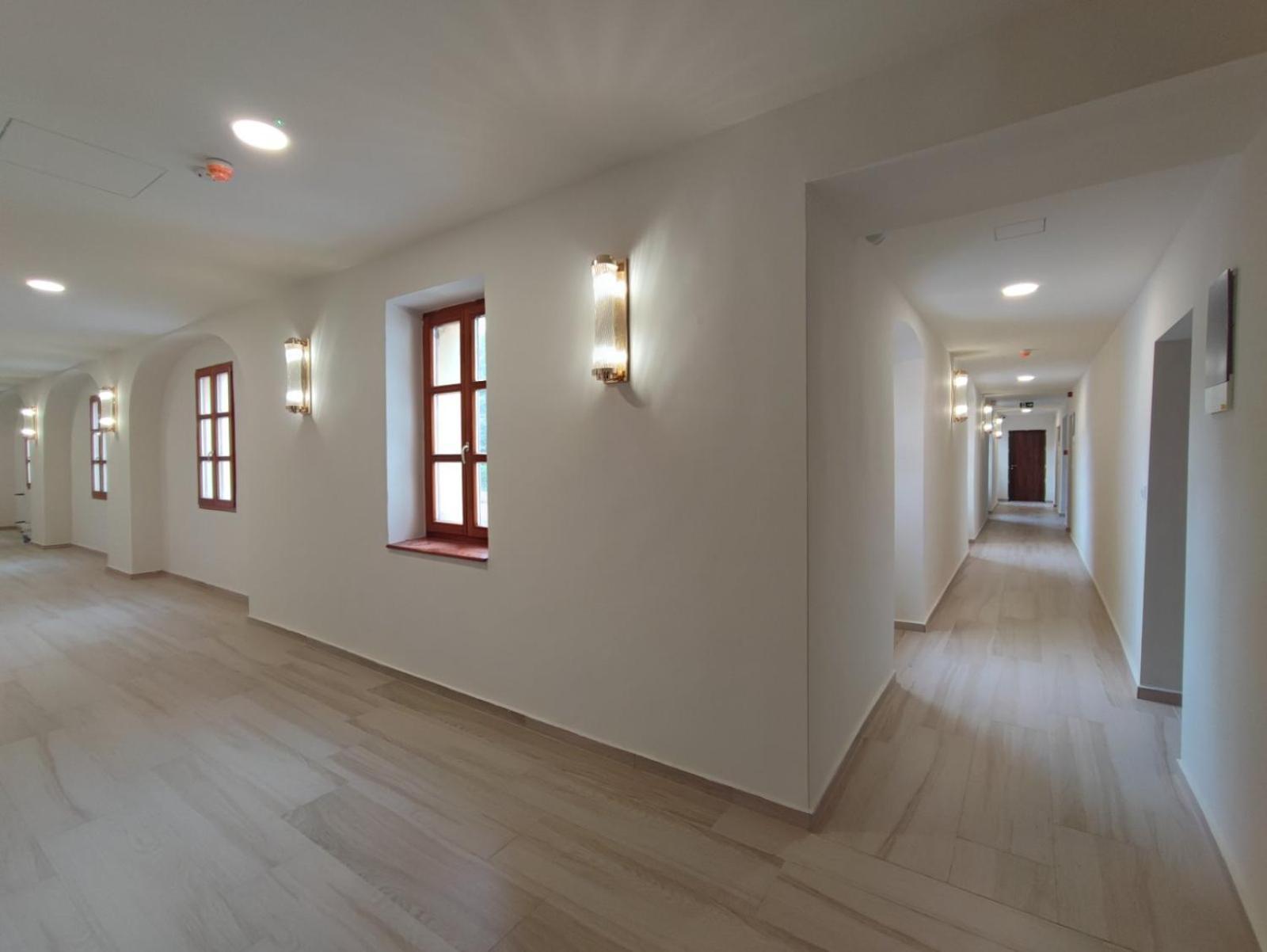 River Apartmanhaz Ясберень Экстерьер фото