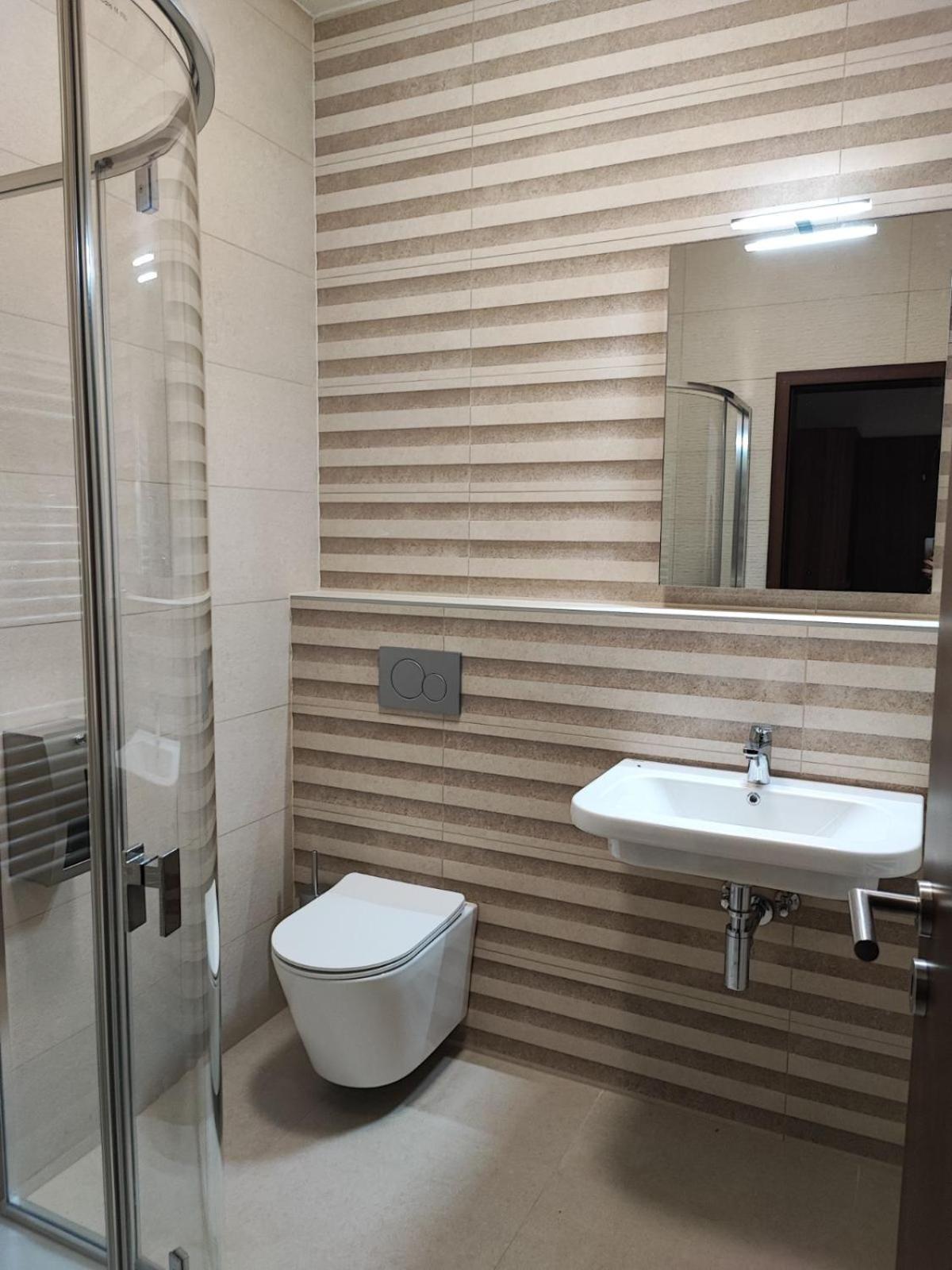 River Apartmanhaz Ясберень Экстерьер фото